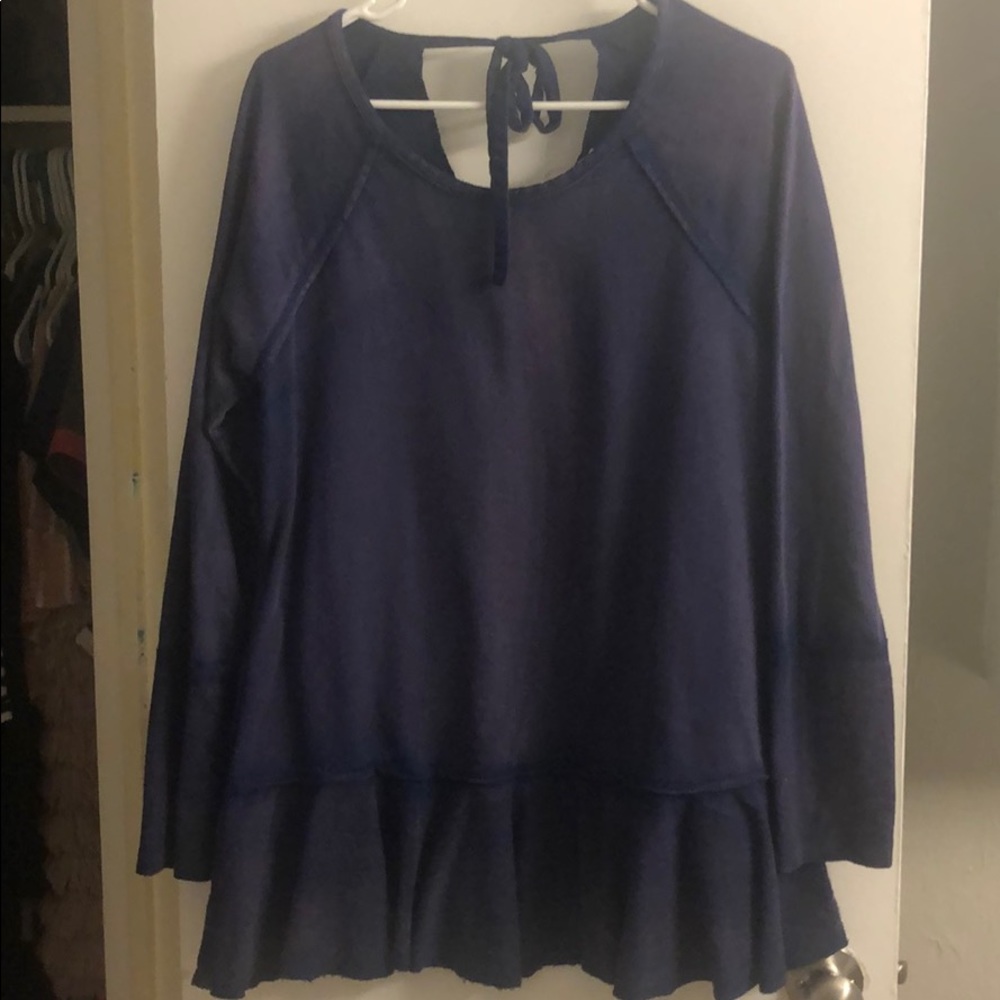 Medium flowy sweater/sweatshirt